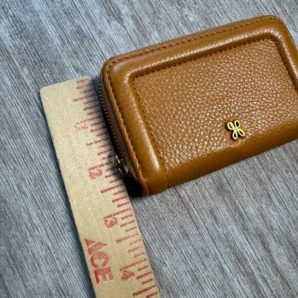 HOBO Pebbled Leather Coin Wallet Zip Around Warm Honey 4x2.5 NWOT - Picture 6 of 6